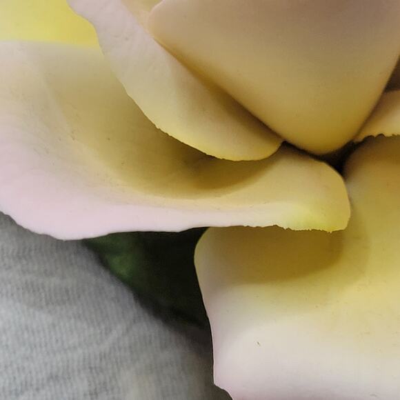 Napoleon Capodimonte Porcelain Yellow &Blush Double Rose Sculpture Made in Italy - Picture 10 of 10